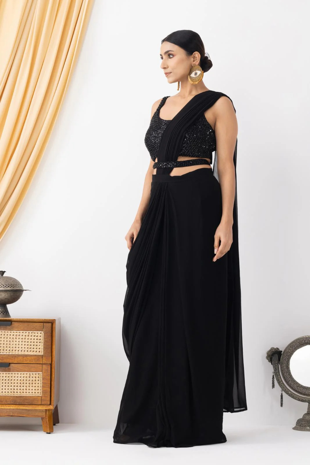 /storage/photos/1/Products/Indo Western Pre Drape Saree/indo western black (1).jpeg